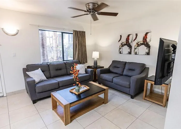 131 Fully Furnished, Amenities Galore Apartment Scottsdale